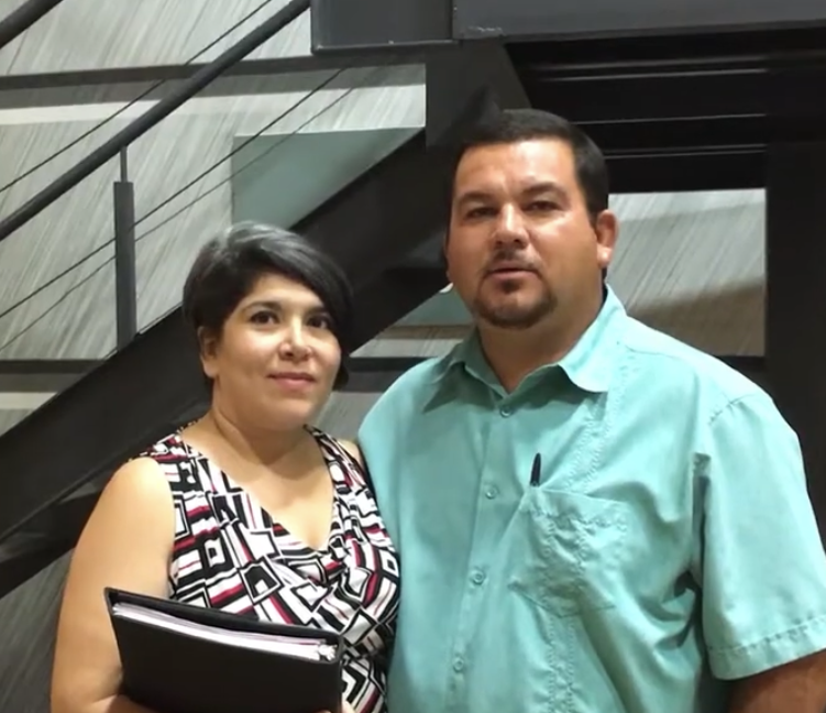 – Carlos y Abigail Ruiz 